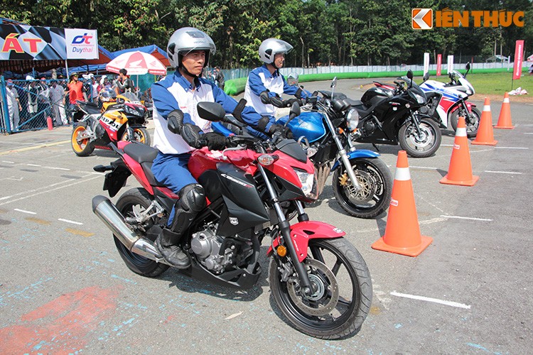 Dien kien moto PKL Honda CB300F gia 80 trieu tai Viet Nam-Hinh-16